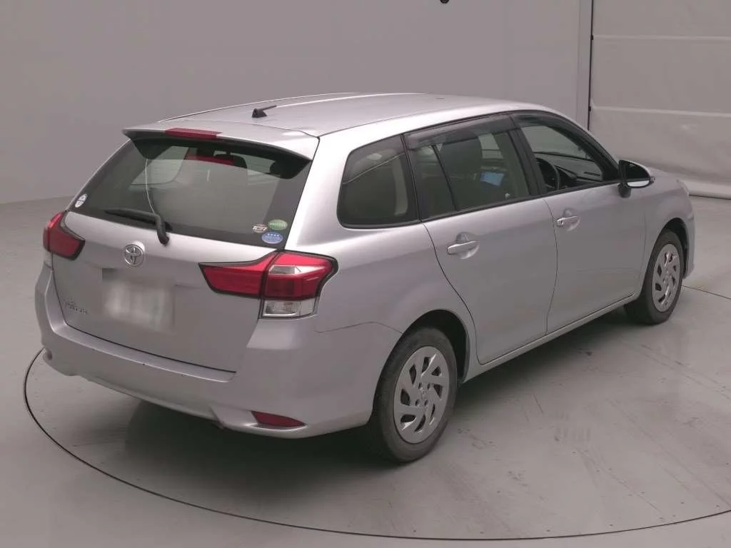 Toyota Corolla Fielder NRE161G 2018